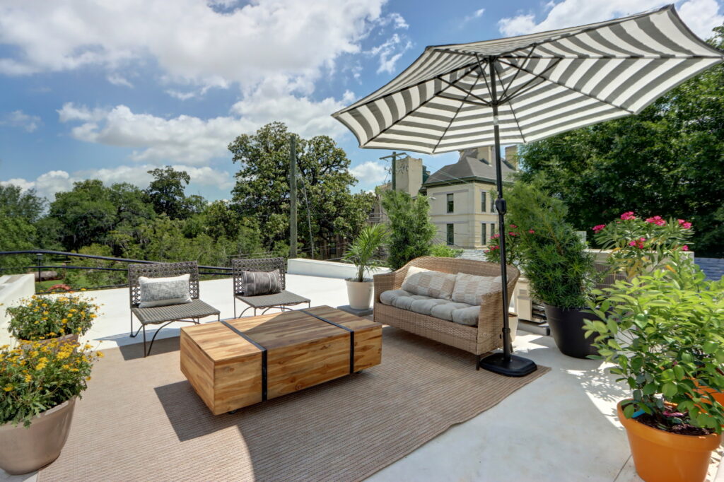 rooftop 306 E Liberty Street, Savannah, GA 31401