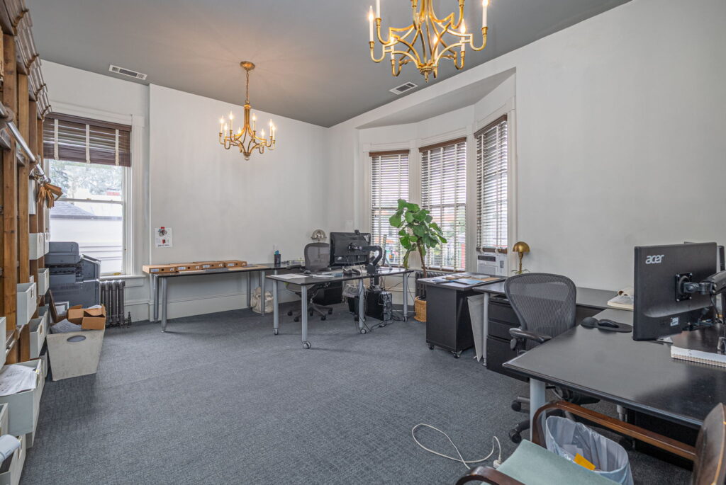28 E 35th Street