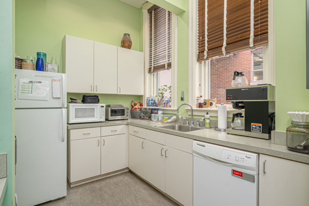 28 E 35th Street