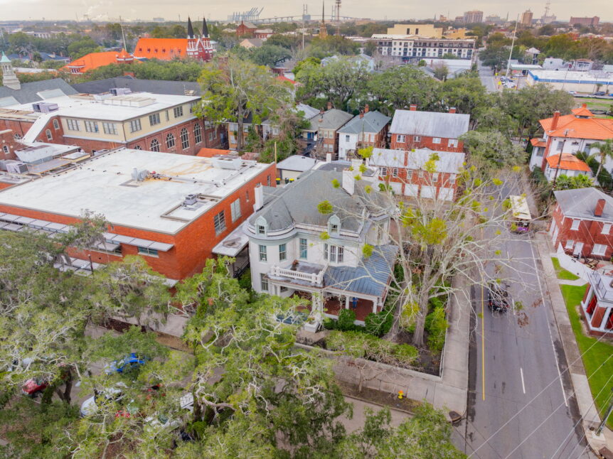 28 E 35th Street, Savannah, GA 31401
