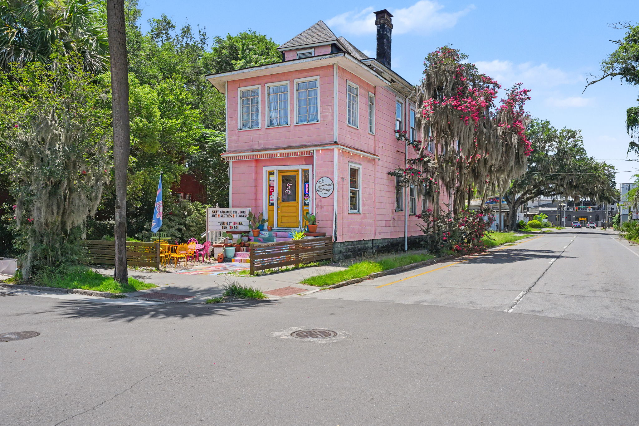 Featured image for “17 W 41st St. | Savannah, GA 31401”